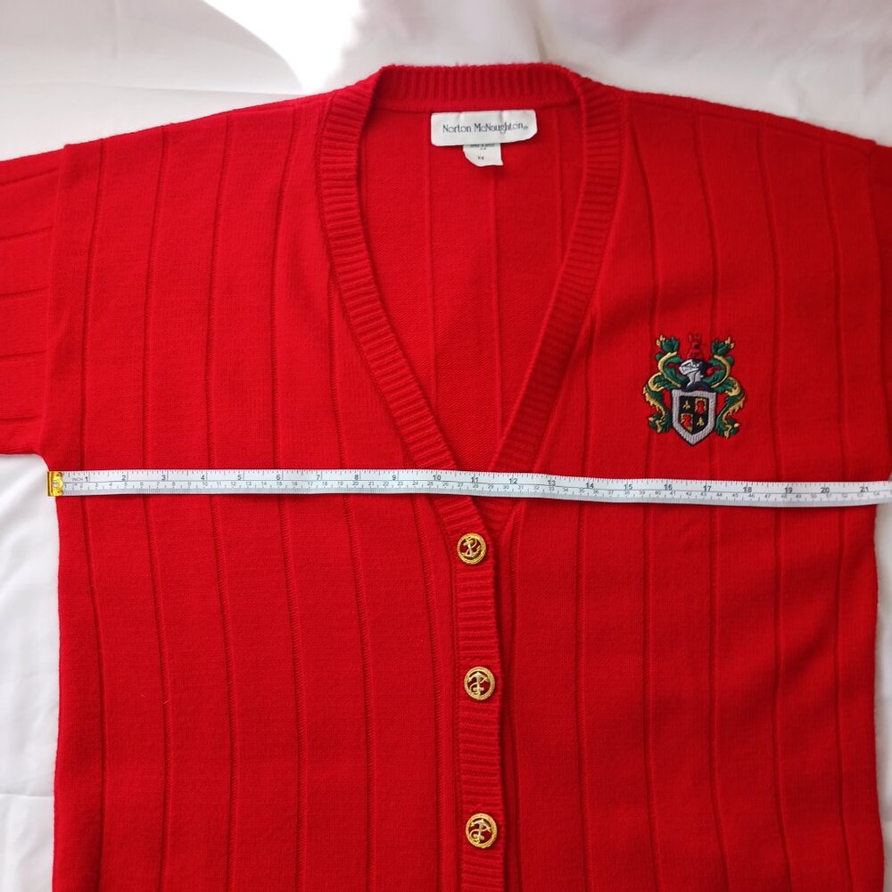 Norton McNaughton, Vintage Red Cardigan W/ Crest, SZ Med. Collegiate, Academia - Picture 12 of 14